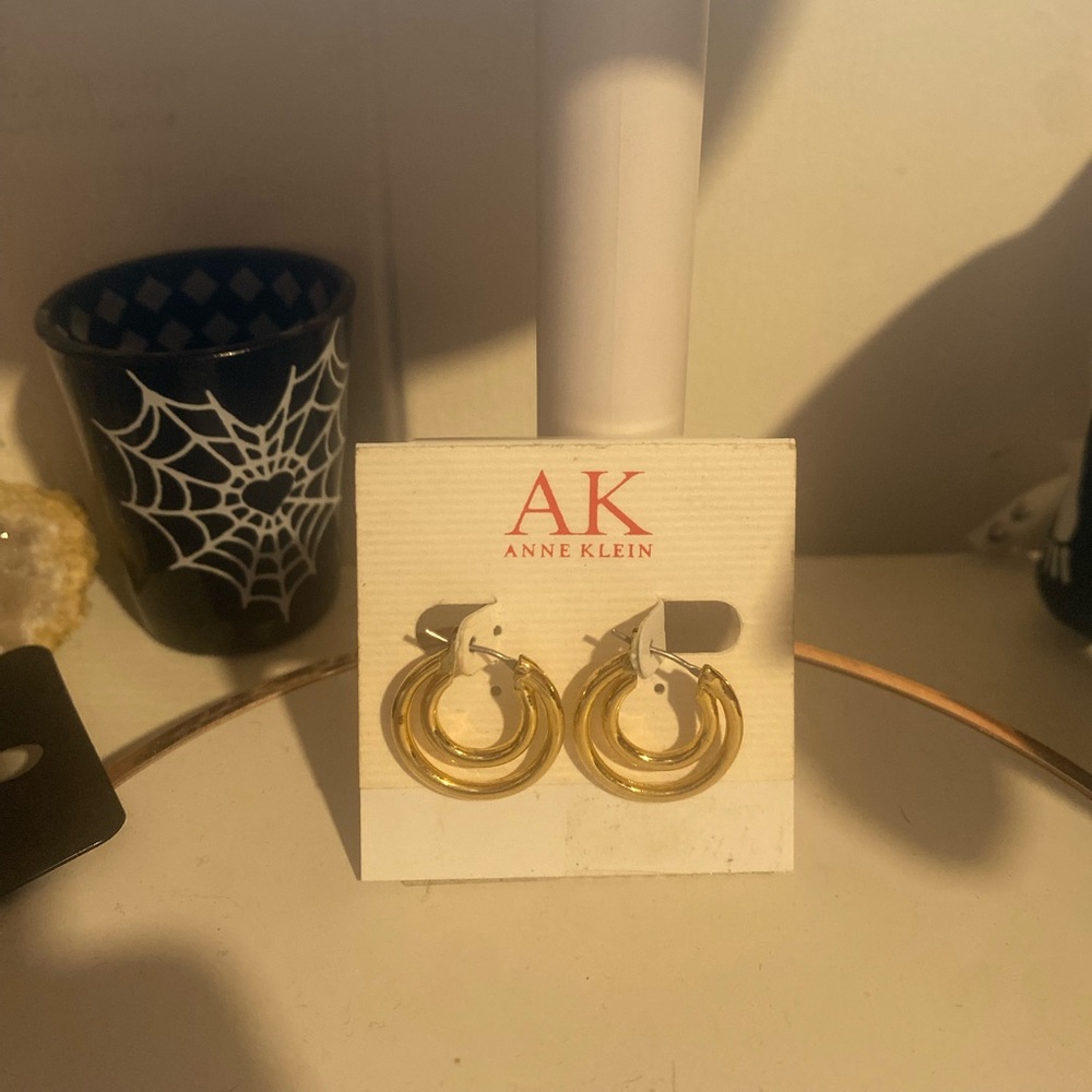 Gold earrings